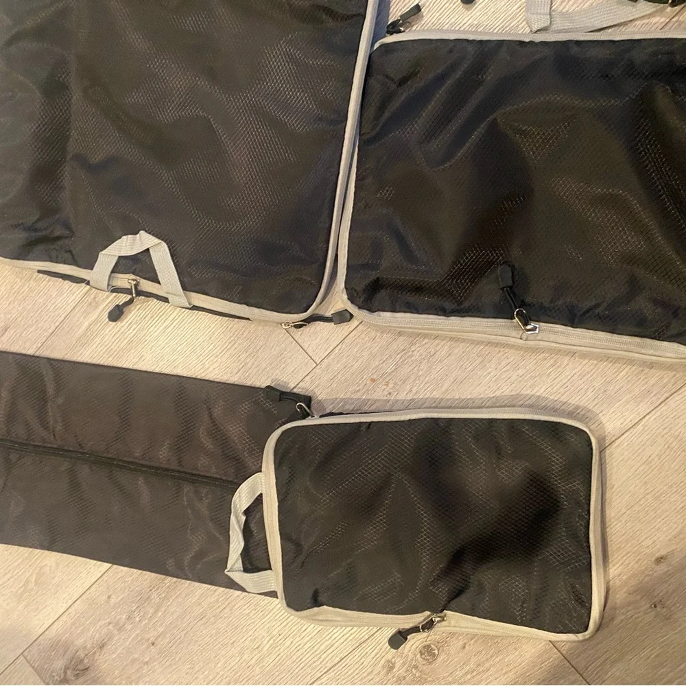 Black and White Garment Bags Set